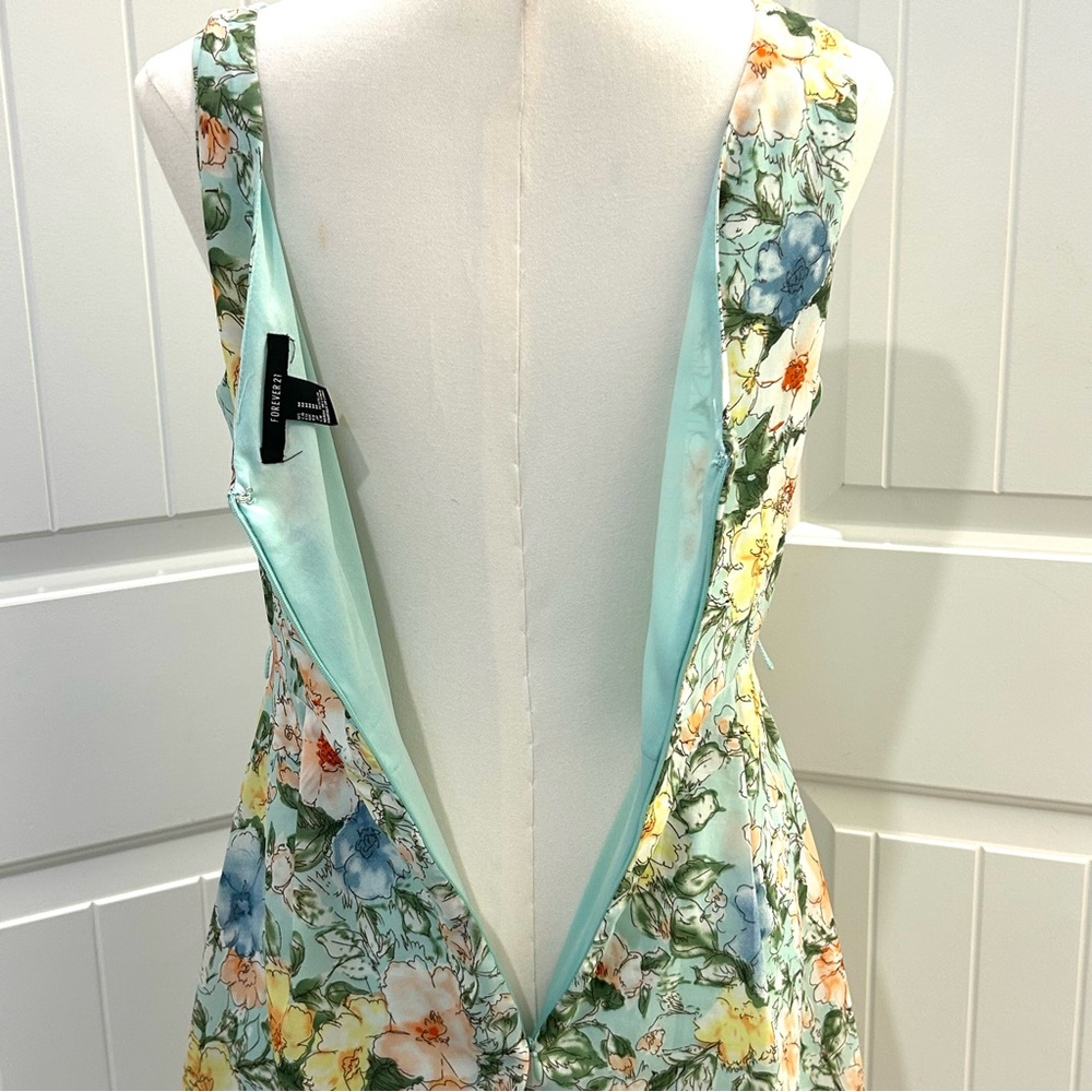 Floral Mini Dress Fit & Flare Sweet Feminine Sleeveless V Back Garden Print M - Picture 5 of 11